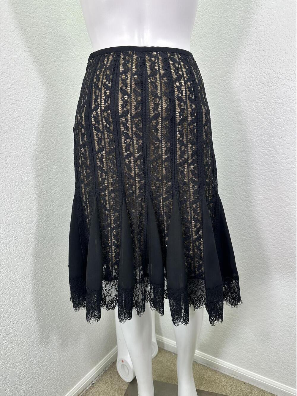 Sz 8P Ann Taylor Loft Black Lace Overlay Nude Flounced Hem Whimsigoth Dark - Picture 2 of 6